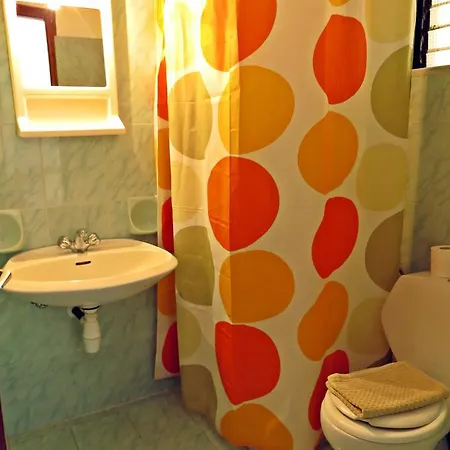Hotel de apartamente Debby 2*
