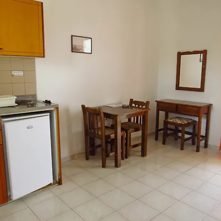 Hotel de apartamente Debby 2*