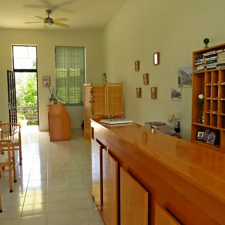 Debby Apartmanhotel Jaliszósz